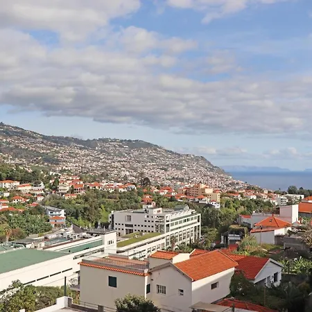 Apartment Highrise Madalenas