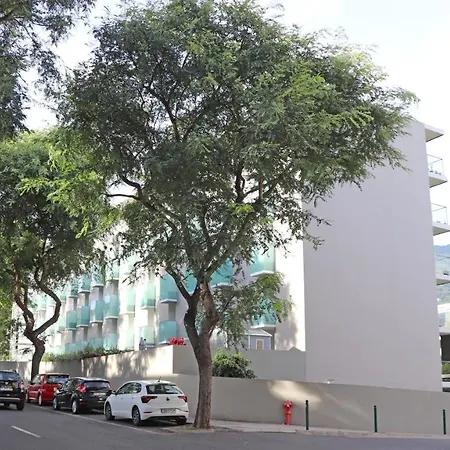 Highrise Madalenas شقة